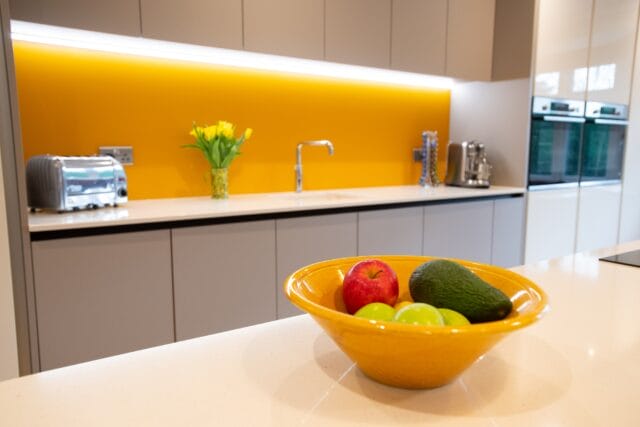 Two-tone handleless kitchen