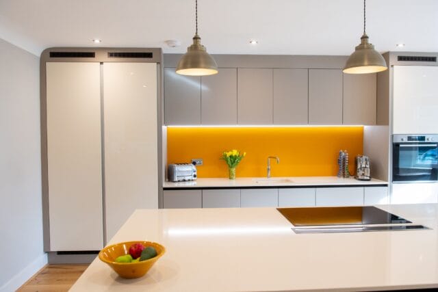 Two-tone handleless kitchen