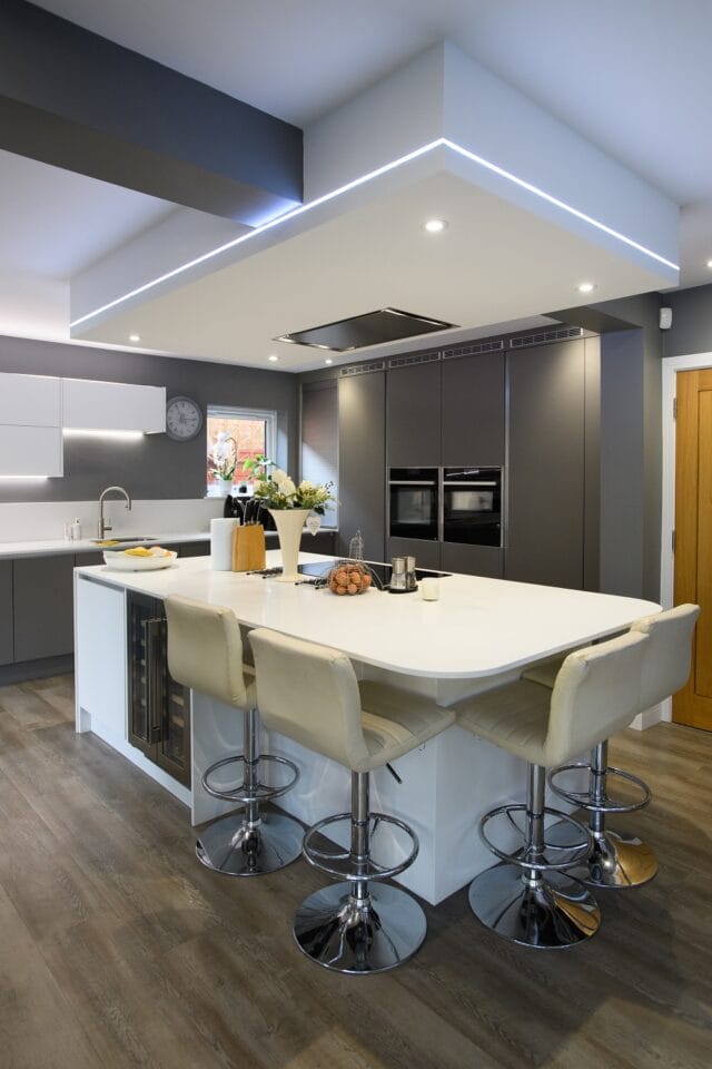 Modern two tone Serica matt taupe and Zurfiz white supermatt kitchen