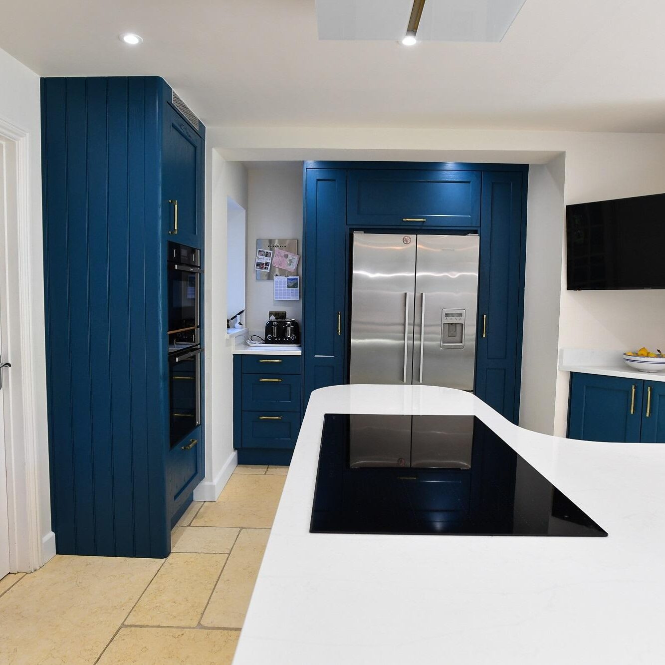 Classic_Belfry_Shaker_Sapphire-and-Blue5