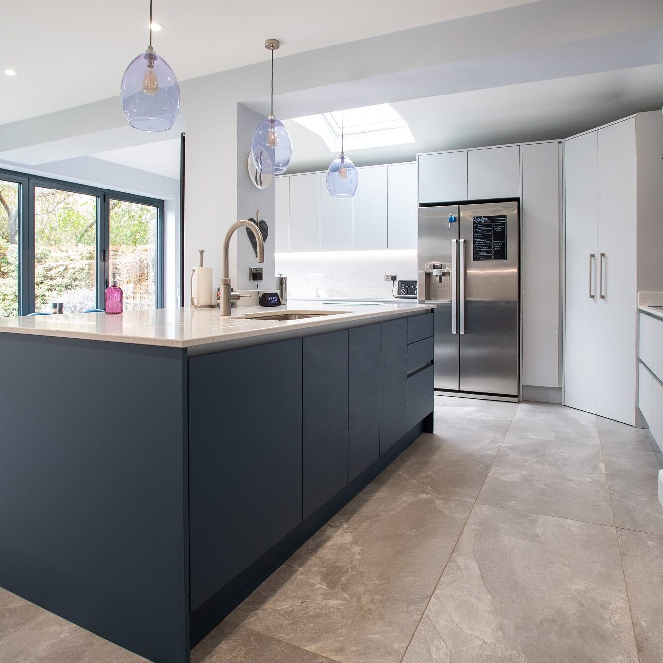 Modern_Supermatt_Navy_DoveGrey